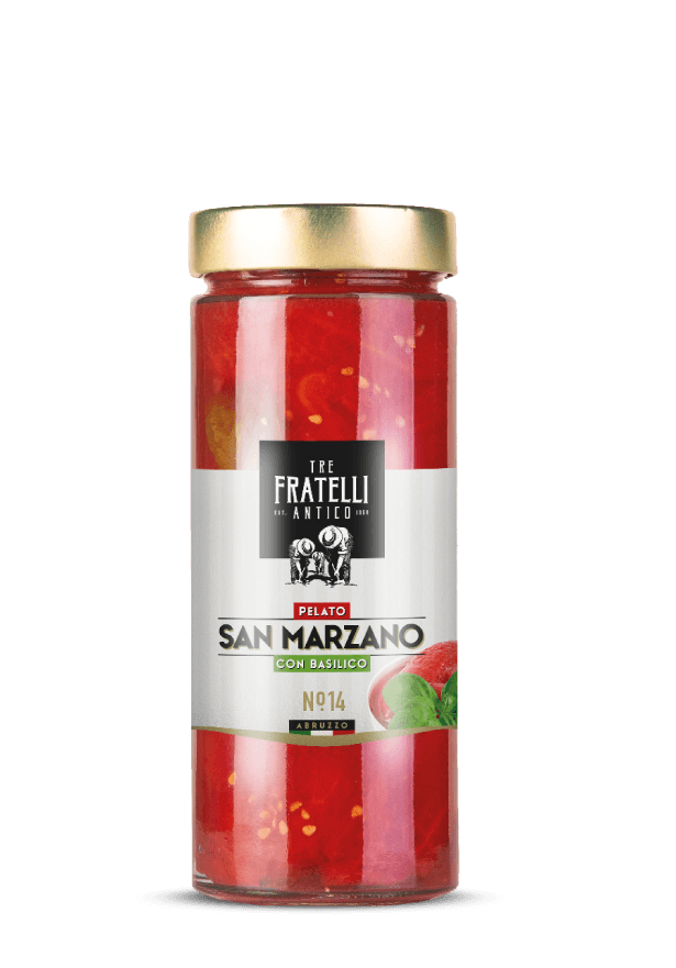 Pelato San Marzano con basilico